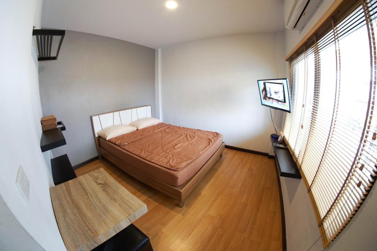 Inn Trog And Inn Soi (Adults Only) Bangkok Buitenkant foto