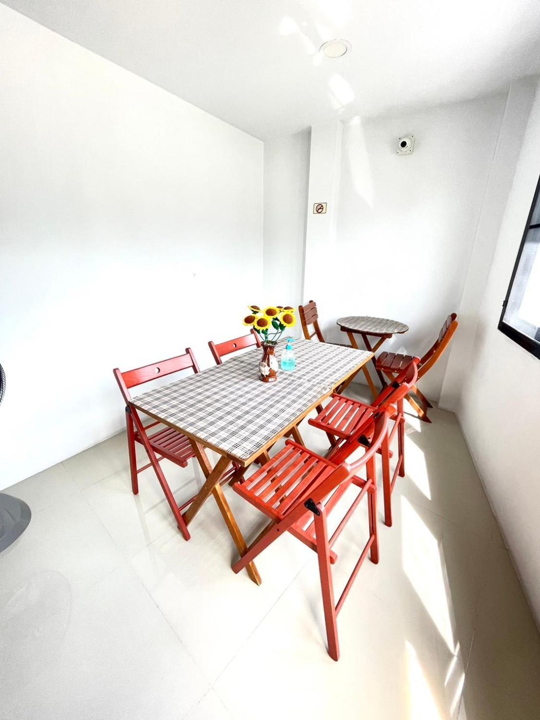 Inn Trog And Inn Soi (Adults Only) Bangkok Buitenkant foto