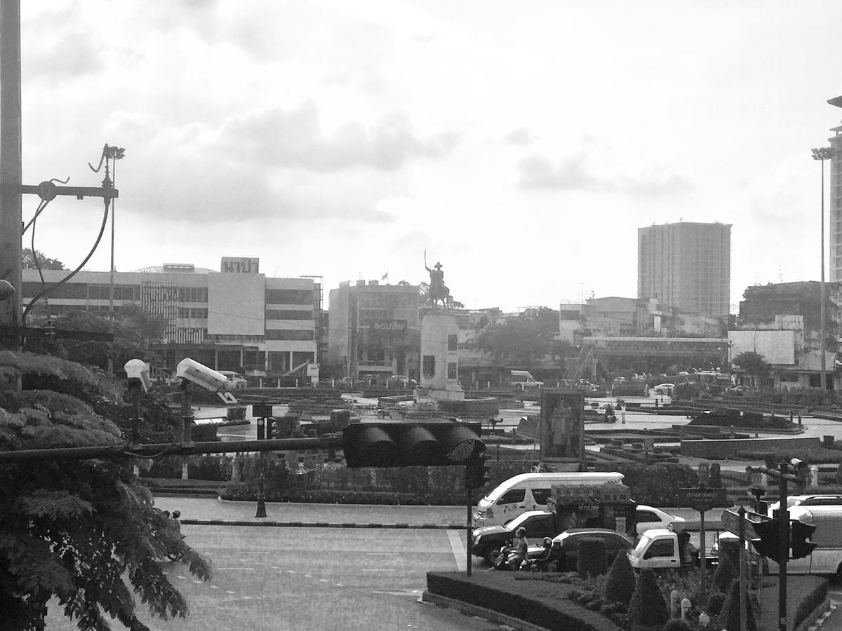 Inn Trog And Inn Soi (Adults Only) Bangkok Buitenkant foto