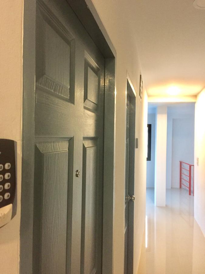 Inn Trog And Inn Soi (Adults Only) Bangkok Buitenkant foto